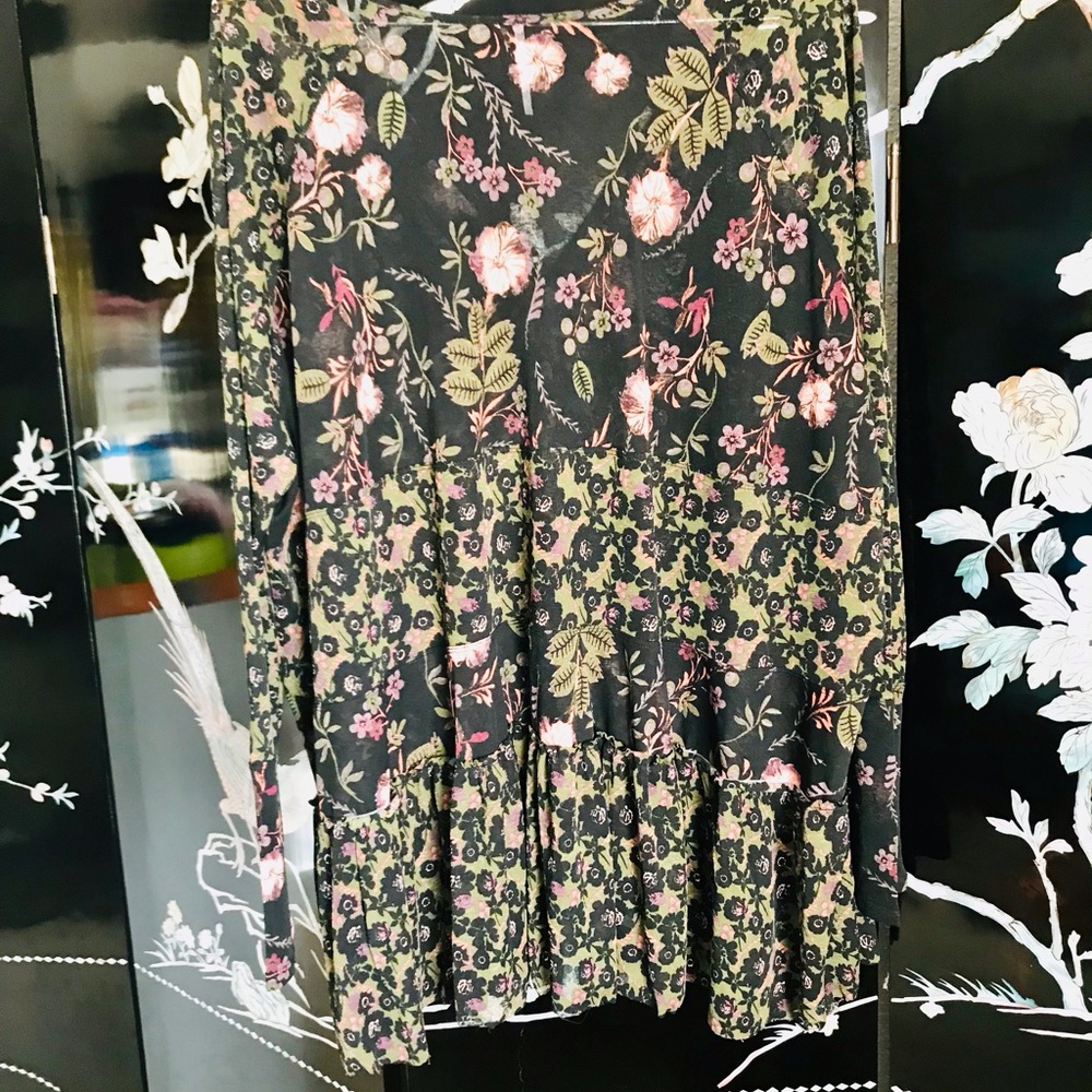 🐼Free People brand that can be worn as a dress or top. - Picture 2 of 5